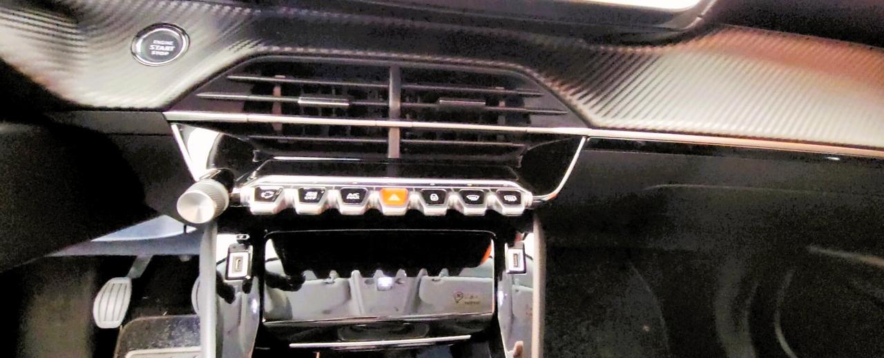 COME NUOVA-SOLO KM 54250-Peugeot 2008 BlueHDi 110 S&S Allure Pack