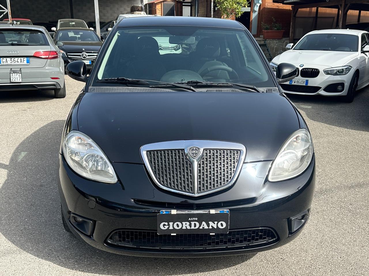 Lancia Ypsilon 1.3 MJT 90 CV MomoDesign