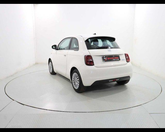 FIAT 500 Action Berlina 23,65 kWh