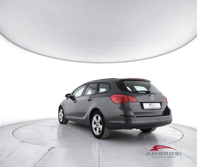 OPEL Astra 1.7 CDTI 110CV Station Wagon Cosmo - PER OPERATORI