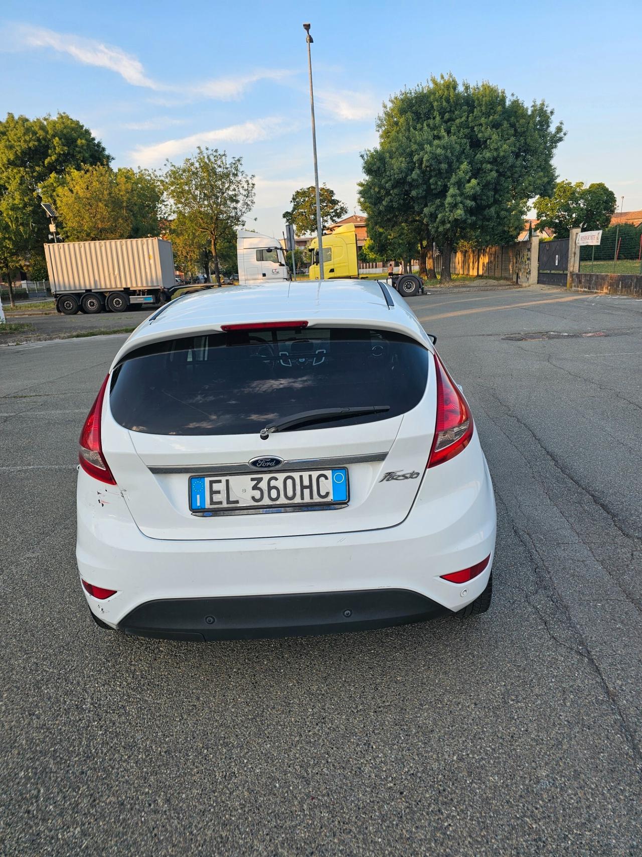 Ford Fiesta Ikon 1.4 TDCi 70CV 5p. Business