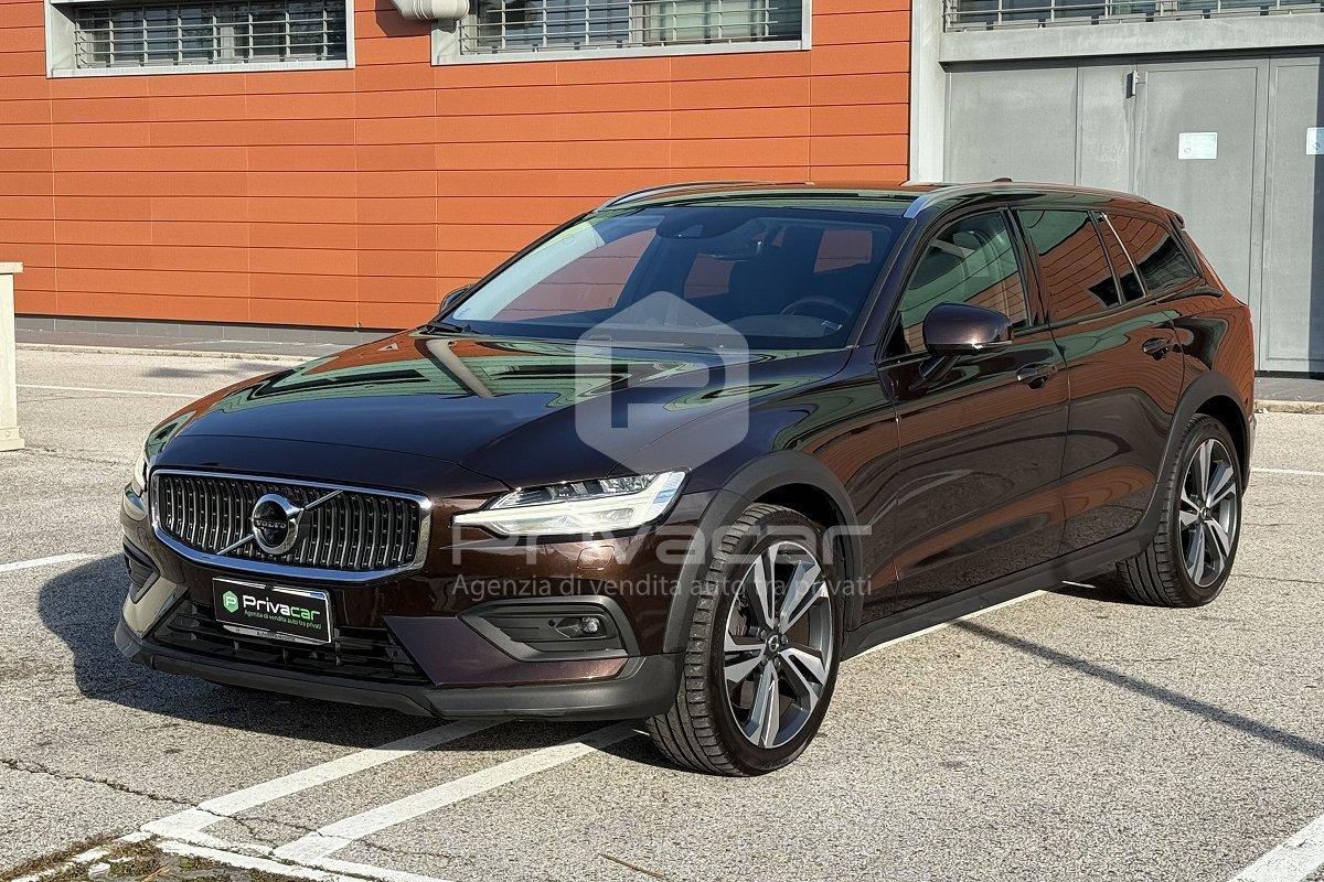 VOLVO V60 Cross Country D4 AWD Geartronic Business Plus