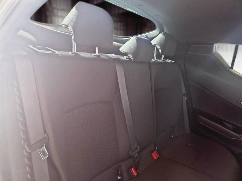 TOYOTA C-HR 1.8H 98CV E-CVT Business