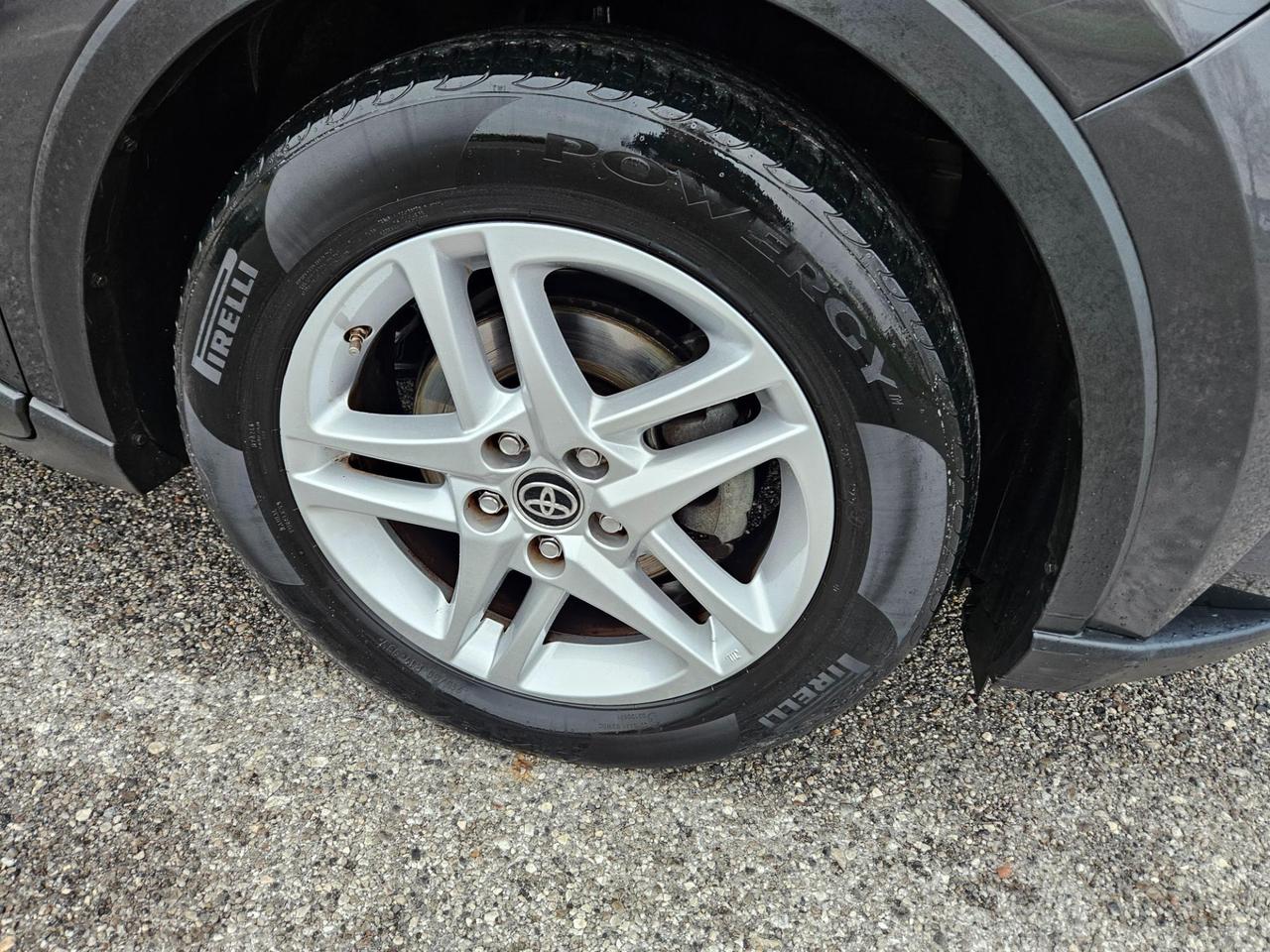 Toyota C-HR 1.8h Business e-cvt