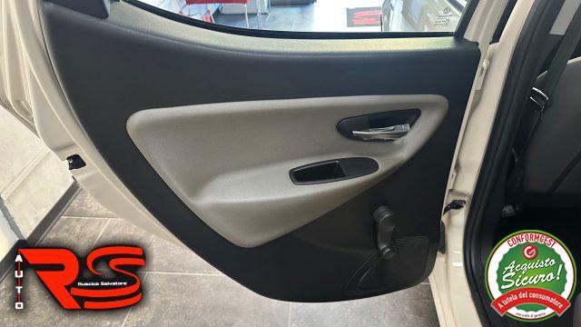 LANCIA Ypsilon 1.2 69 CV 5 porte Gold Adatta Neopatentati