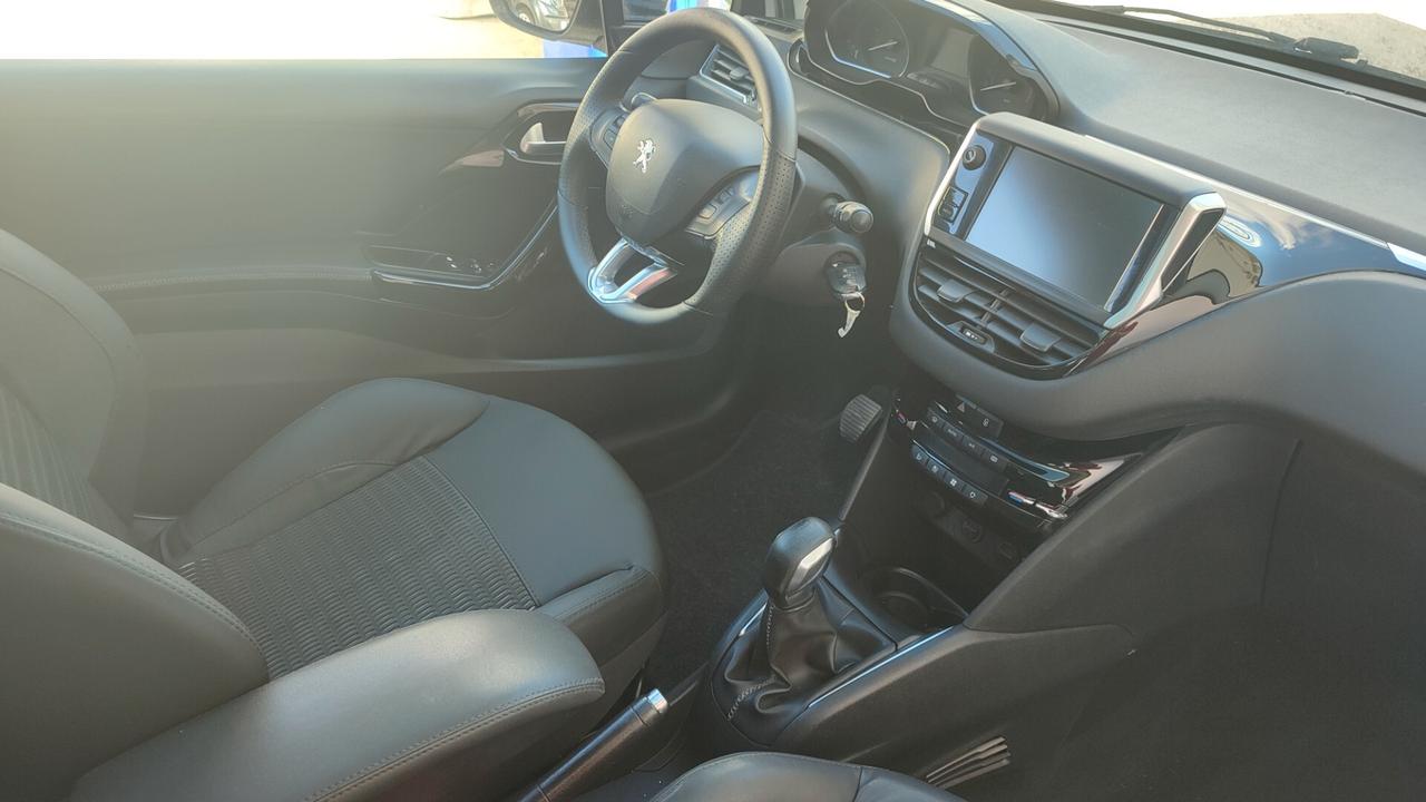 Peugeot 208 1.4 HDI TETTO PANORAMICO