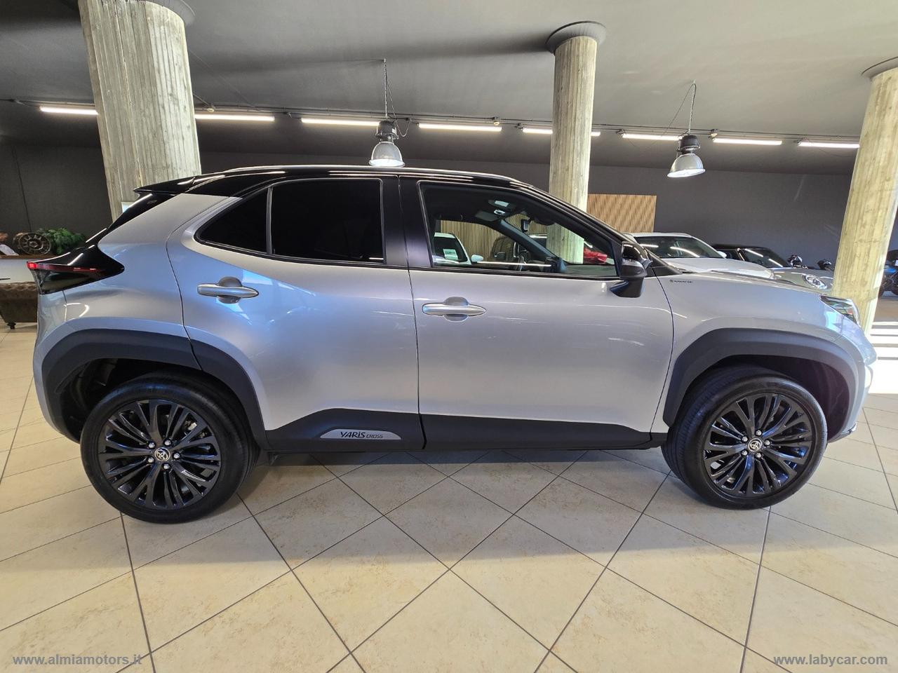 TOYOTA Yaris Cross 1.5 Hybrid 5p. E-CVT Advent.