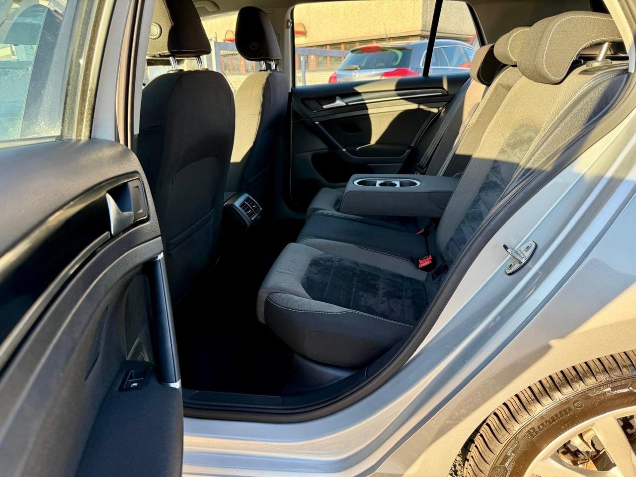 Volkswagen Golf 1.6 TDI 5p. Highline 180.000Km