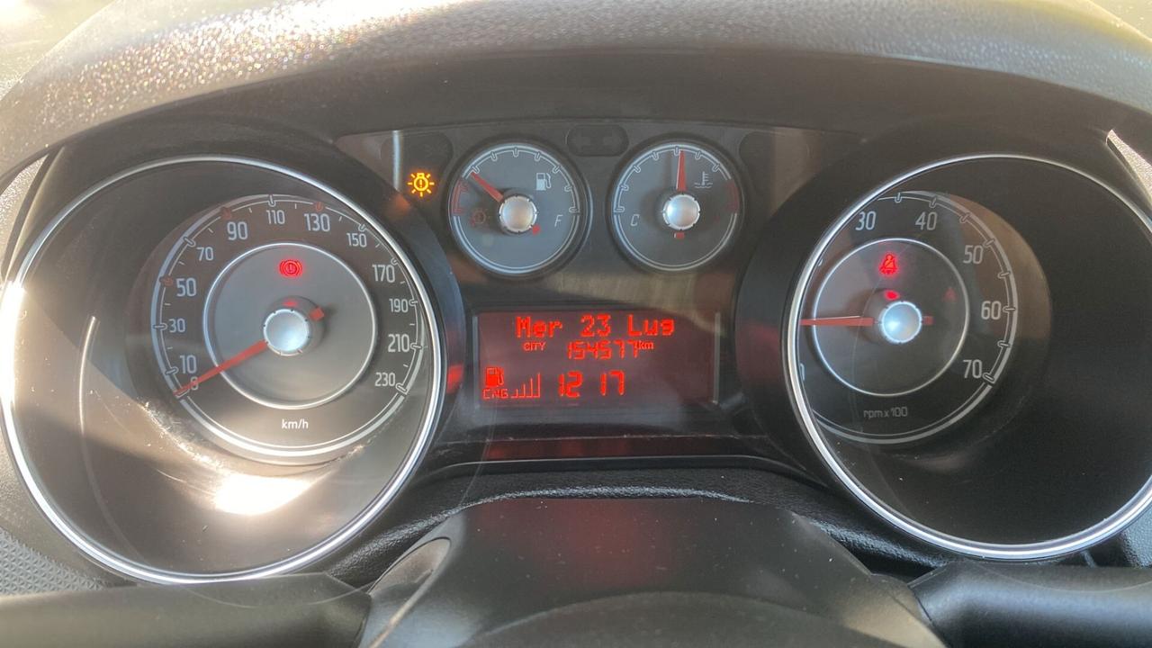 Fiat Punto 1.4 8V 5 porte Natural Power Street