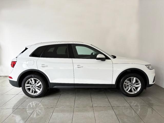 AUDI Q5 2.0 TFSI quattro S tronic Business Sport