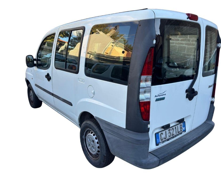 Fiat Doblo 1.9 diesel cat Cargo Combi Autocarro 5 posti SX tassa ridotta