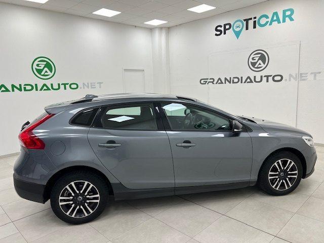 VOLVO V40 II - Cross Country 2.0 d2 my19