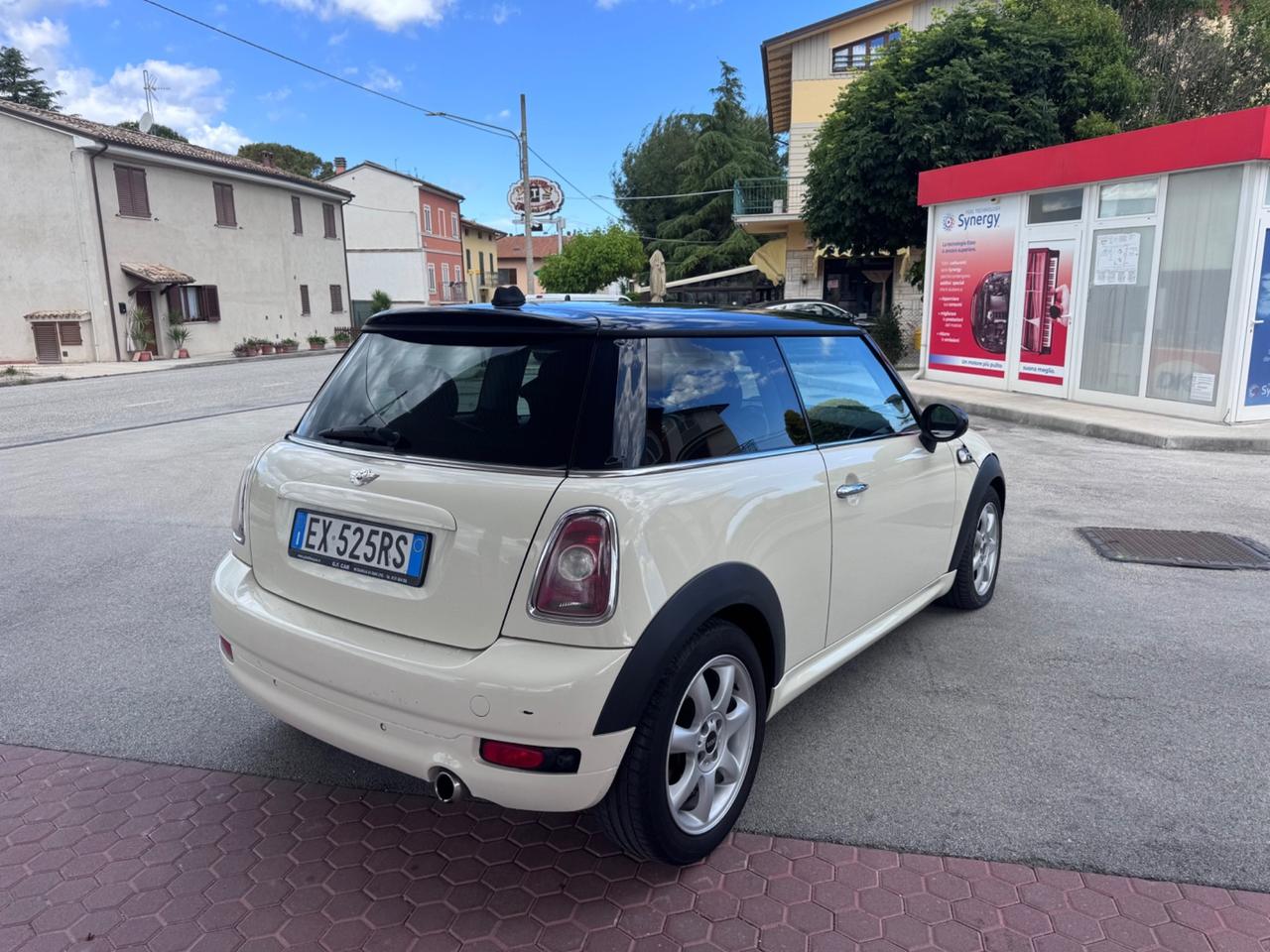 Mini 1.6 16V Cooper D