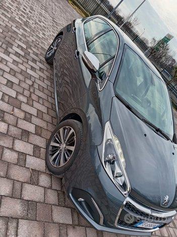 Peugeot 208 1 2puretech 82cv