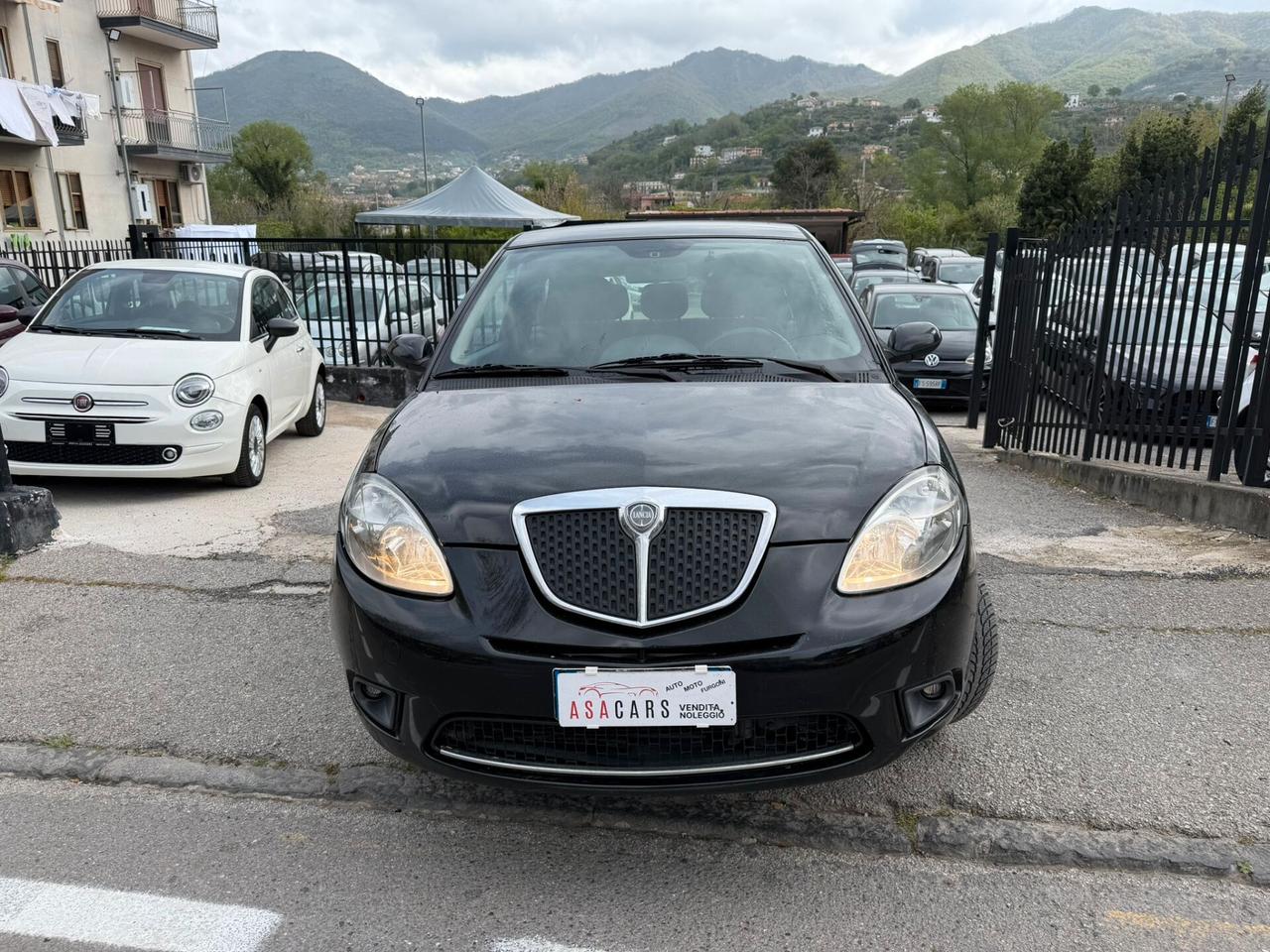 Lancia Ypsilon 1.3 MJT 75 CV Argento