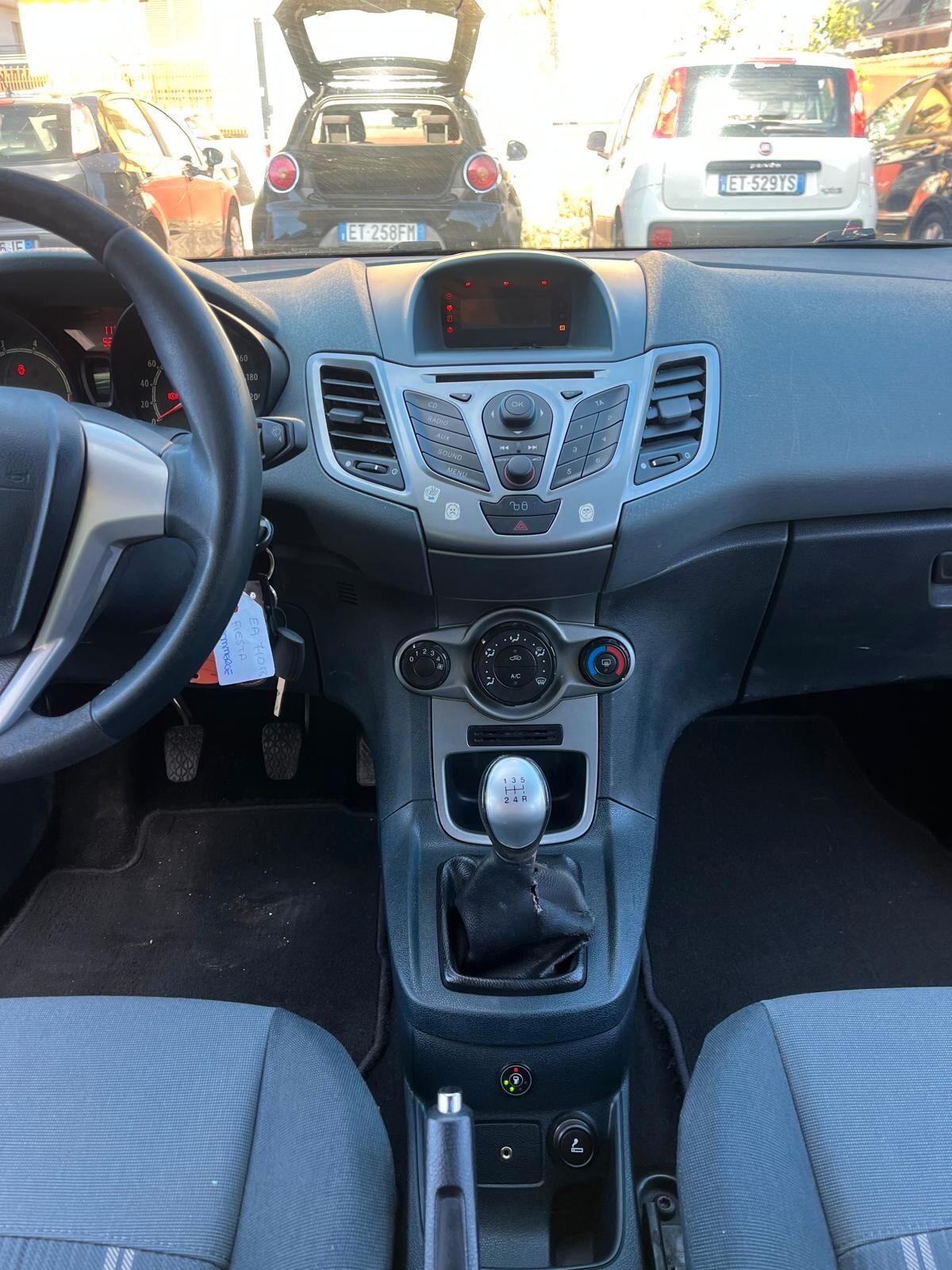 Ford Fiesta 1.4 5 porte Bz.- GPL Titanium