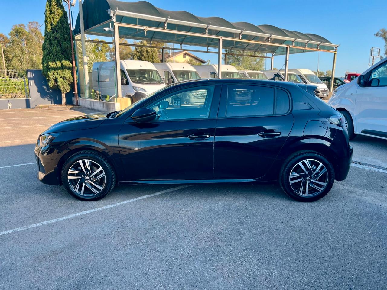 PEUGEOT 208 1.5 BlueHDi 100CV Allure Pack – AUTOCARRO N1