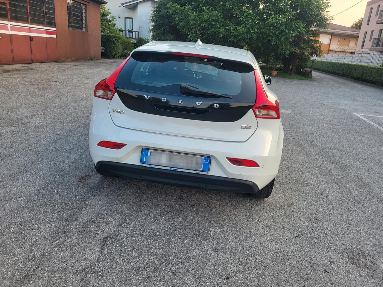 Volvo V40