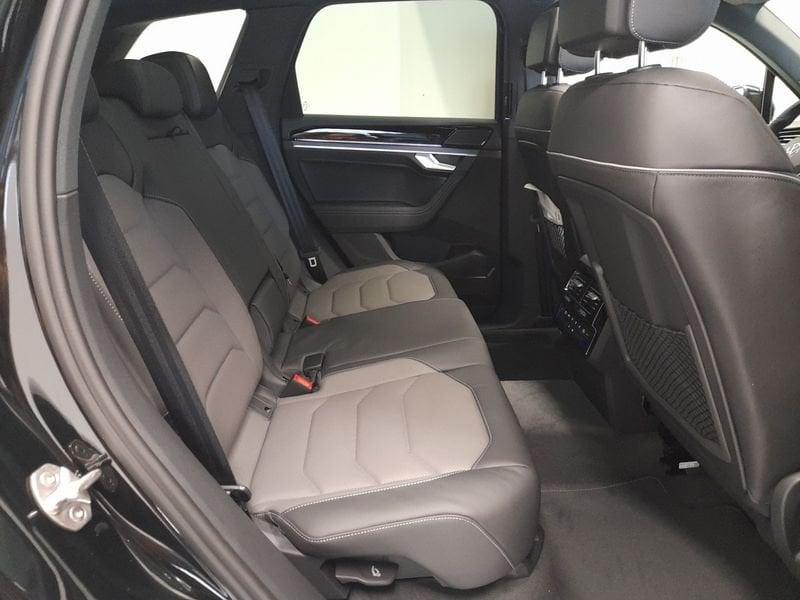 Volkswagen Touareg 3.0 V6 TDI SCR 170kW R-Line Final Edit