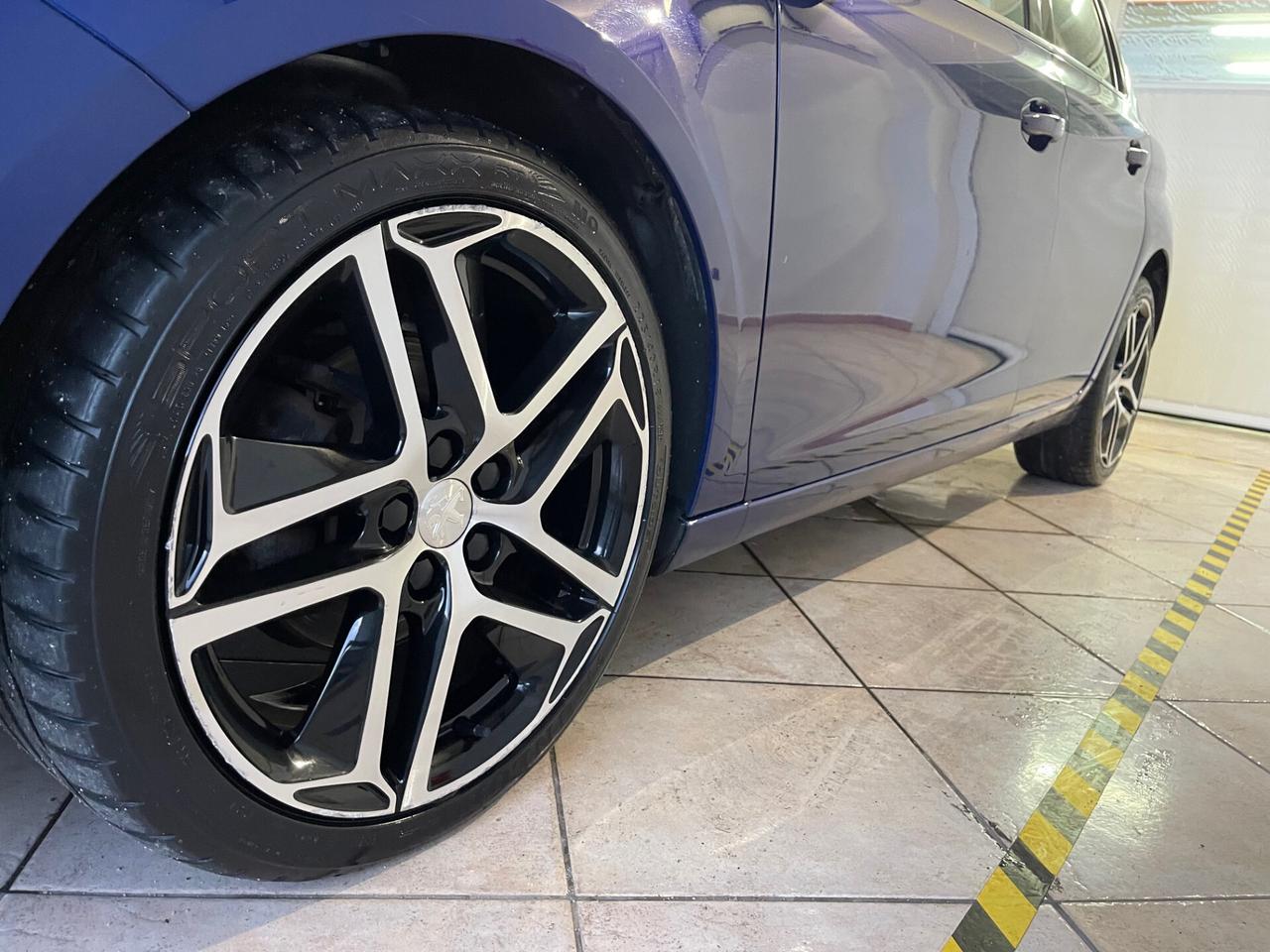 Peugeot 308 BlueHDi 120 S&S EAT6 Allure
