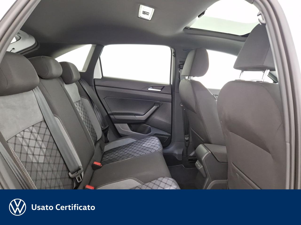 Volkswagen Taigo 1.0 tsi r-line 110cv