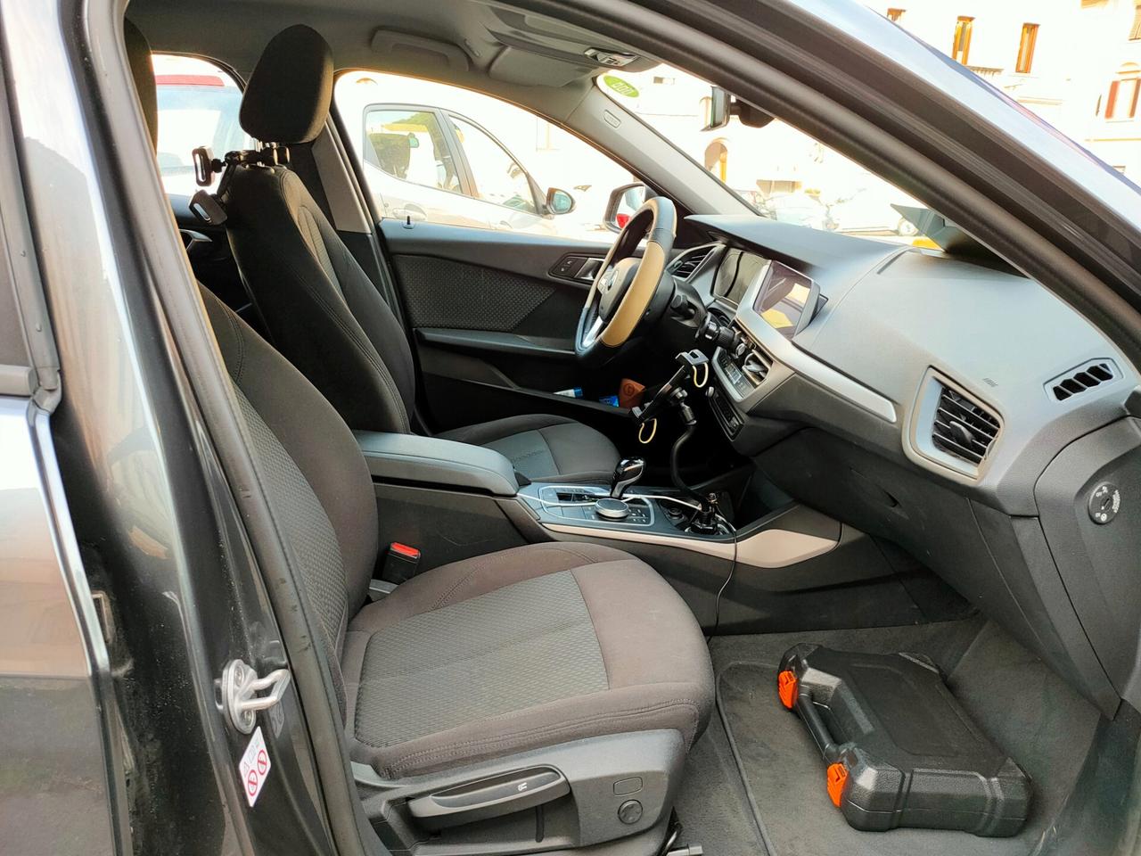 Bmw 118i 5p. Business Advantage auto