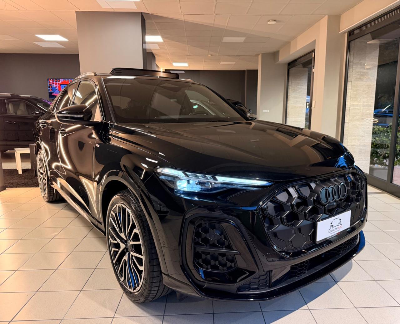 Audi Q5 SPB S line edition Total Black 2026