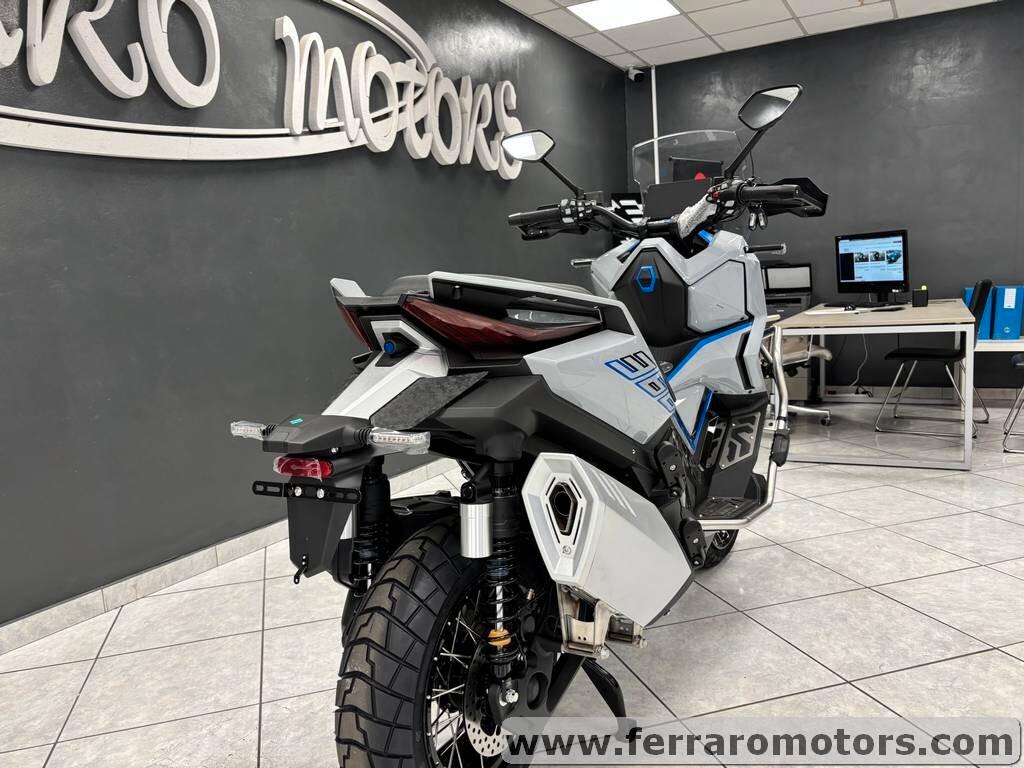 Zontes ZT 368 G Nuova pronto consegna 2025 vieni da noi a scoprirla