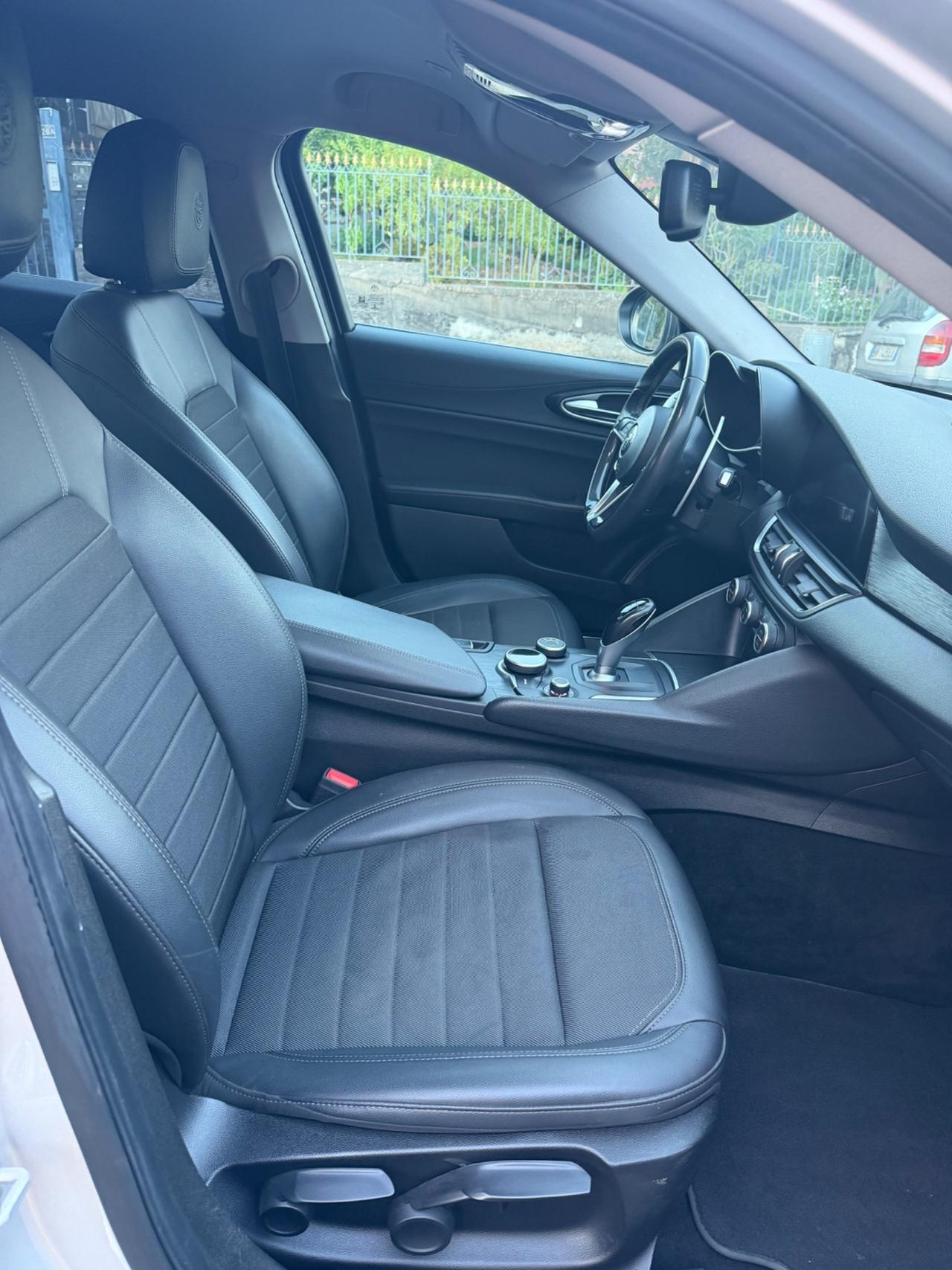 Alfa Romeo Giulia 2.2 Turbodiesel 180 CV AT8 Super