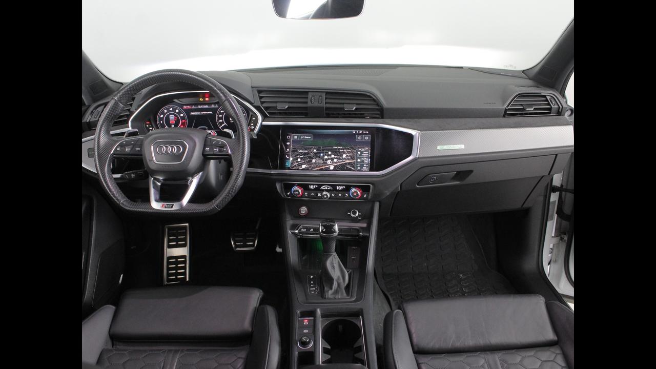 AUDI Q3 2019 Sportback - Q3 Sportback RS 2.5 quattro s-tronic