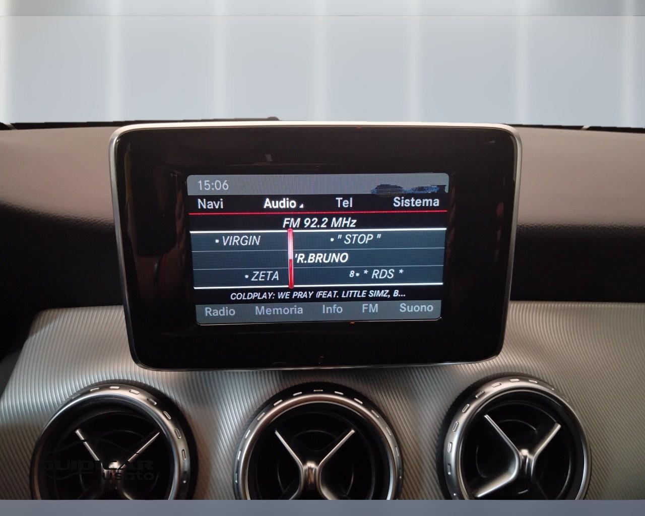 Mercedes-Benz GLA-X156 2014 - GLA 220 d (cdi) Sport 4matic 170cv auto