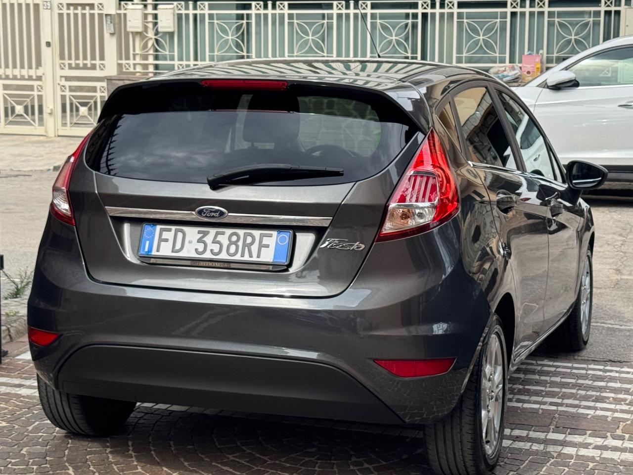 Ford Fiesta 1.5 TDCi 75CV 5 porte Titanium