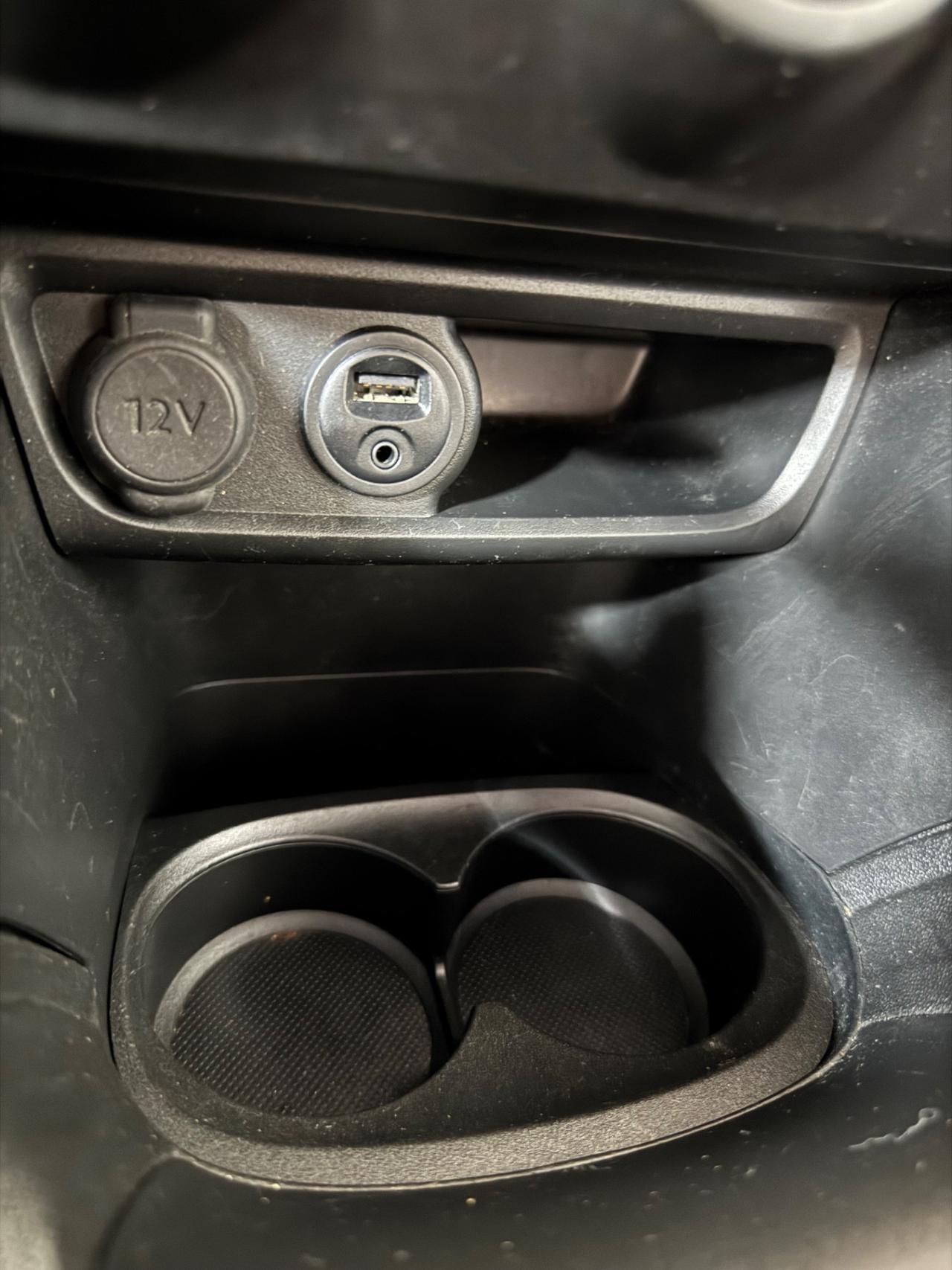 Peugeot 208 5 porte Access 110000 CHILOMETRI