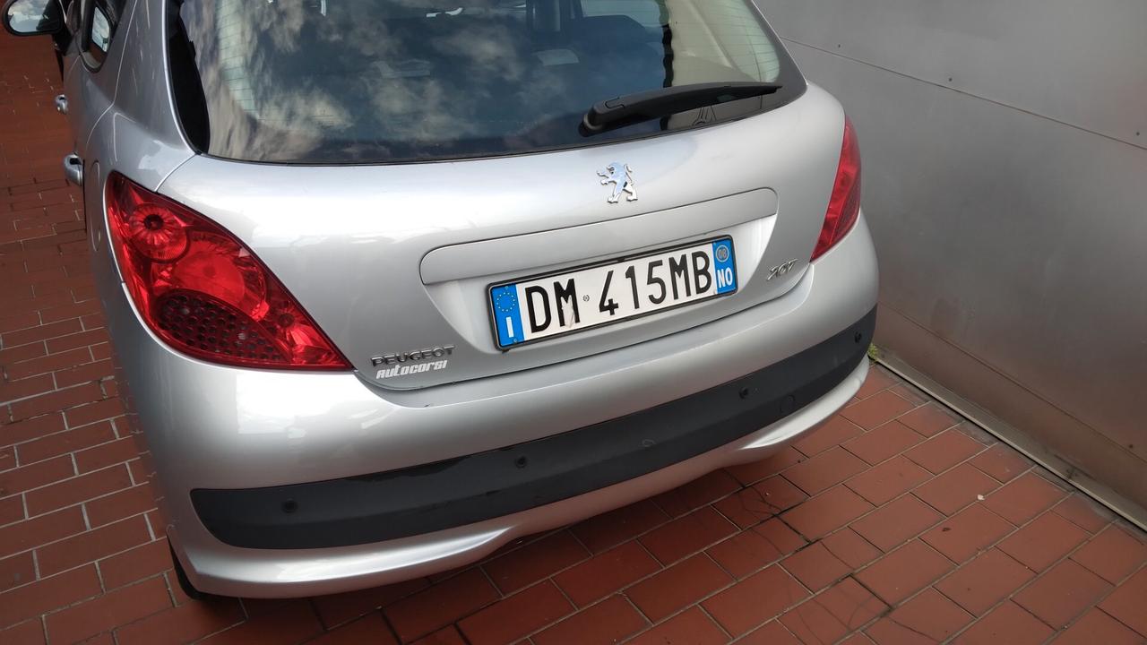Peugeot 207 1.4 8V 75CV 5p. ONE Line