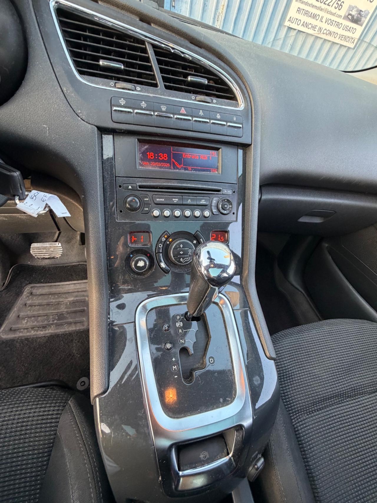 Peugeot 5008 1.6 HDi 112CV cambio robotizzato Tecno