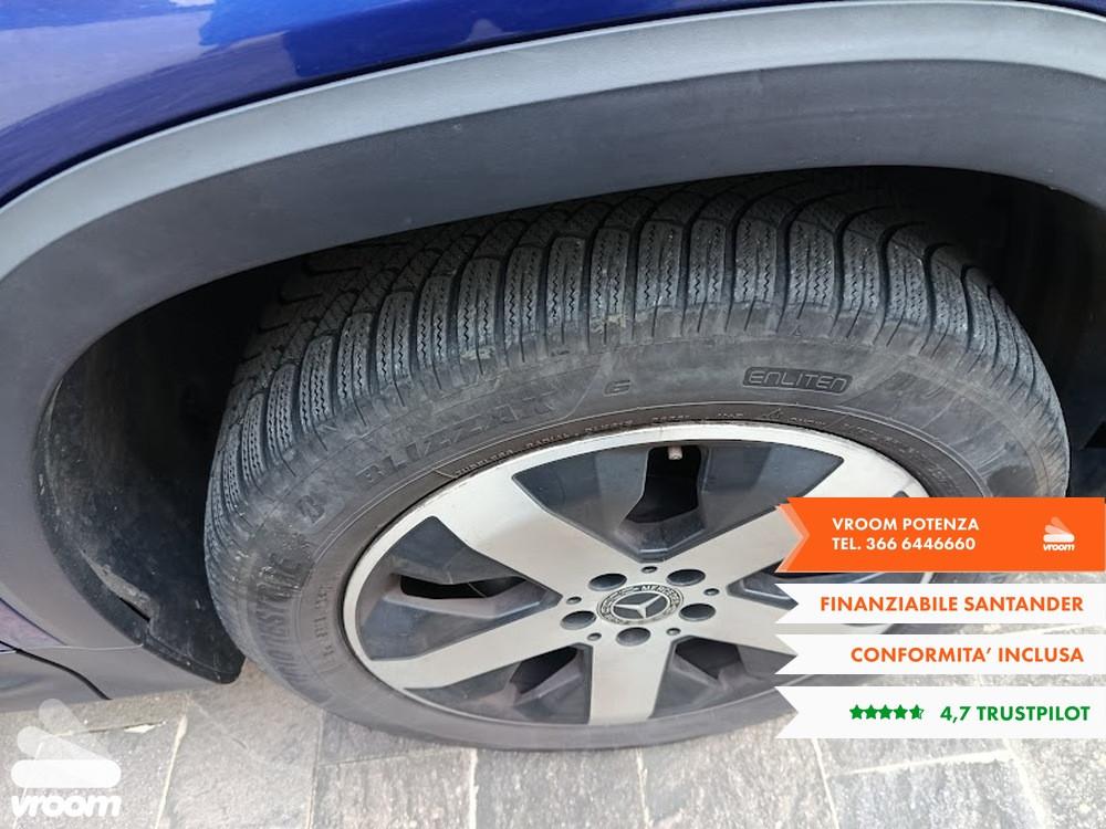 MERCEDES GLB (X247) GLB 200 d Automati...