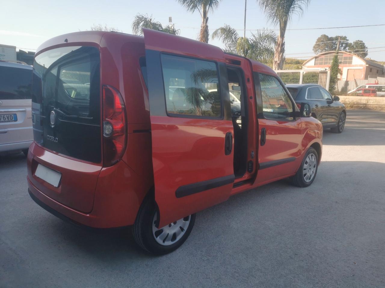 Fiat Doblo 1.6 Jtdm cv 105 2010