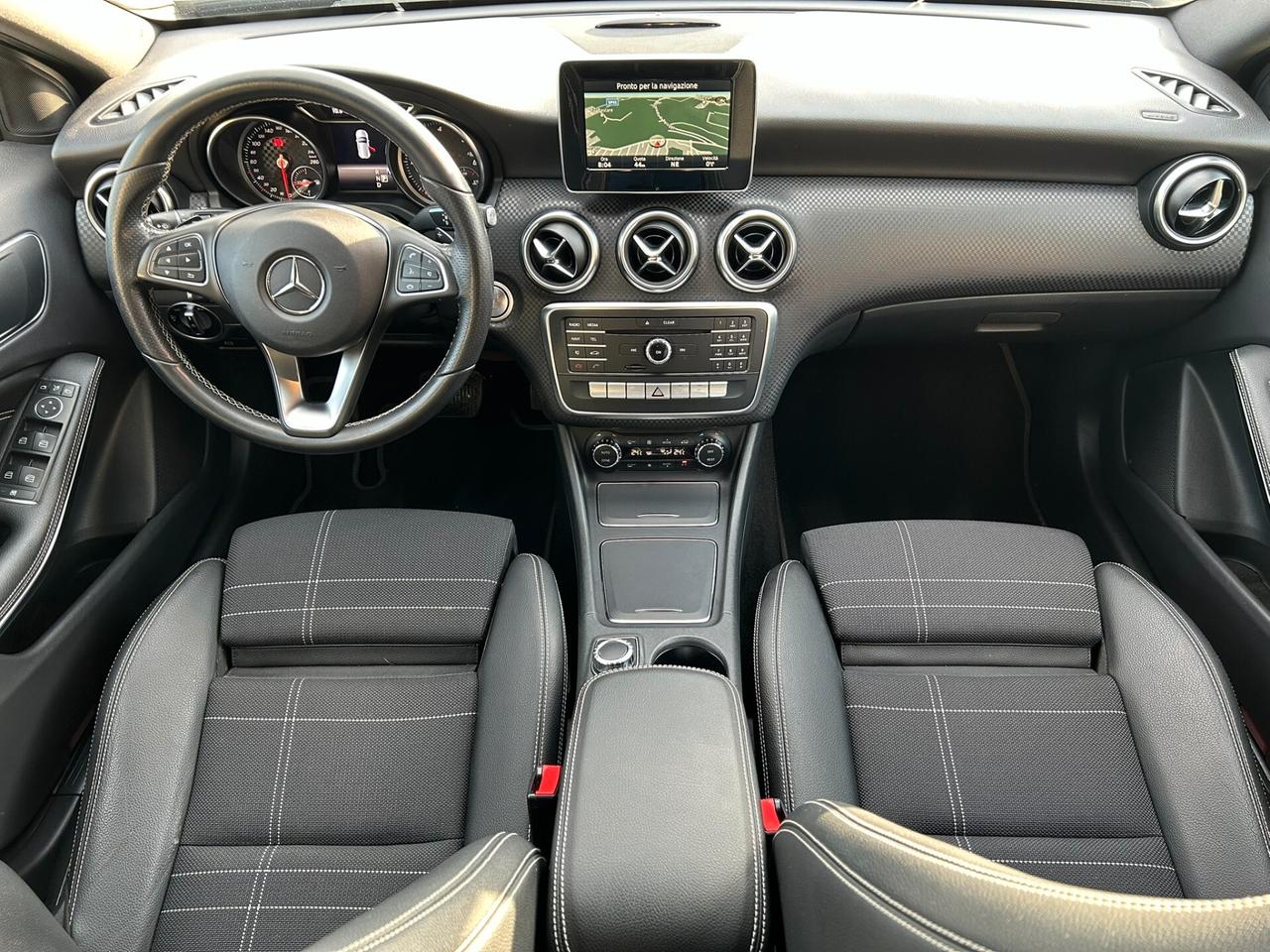 MERCEDES-BENZ A200d 136CV Sport Auto my16