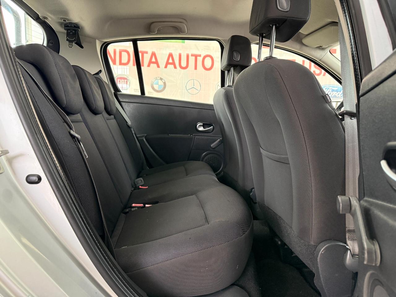 RENAULT CLIO 2007 1.2 BENZINA 75CV 80.000 KM