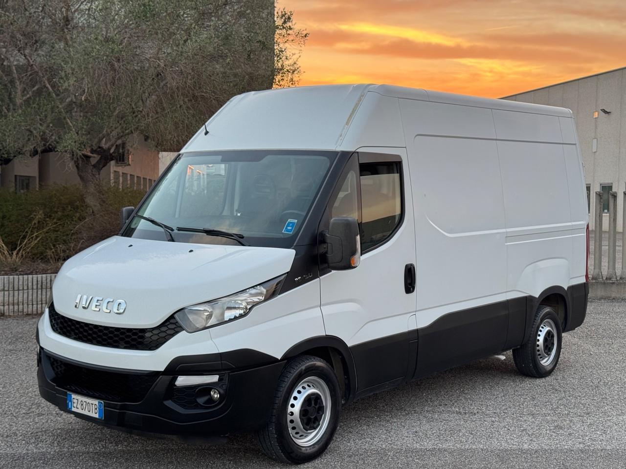 Iveco Daily 35s15 2.3 HPT 146cv L2H2