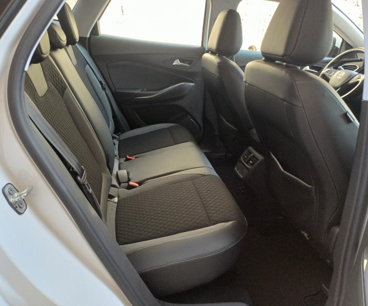 OPEL GRANDLAND X 1.5 DIESEL 130cv BUSINESS EDITION