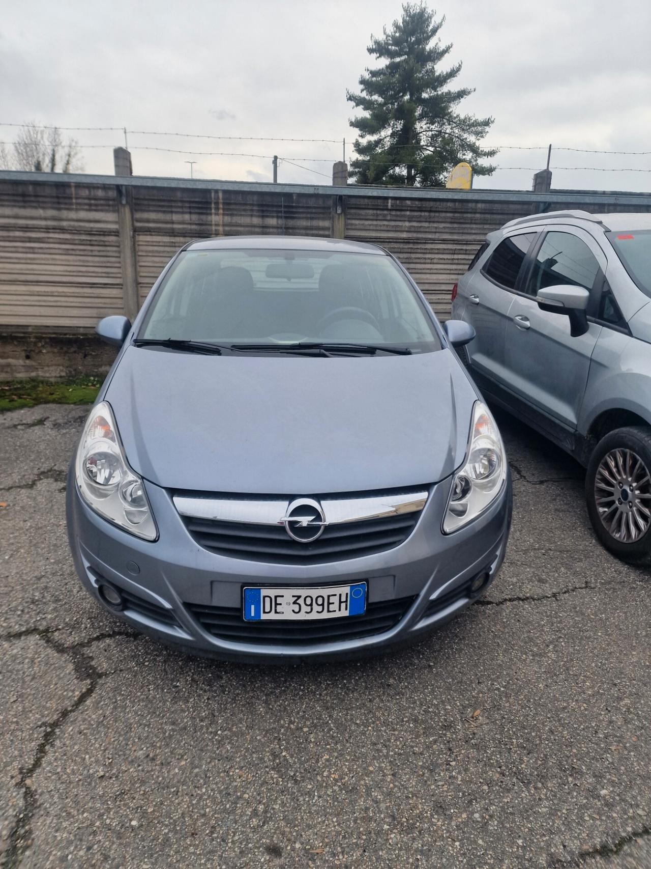 Opel Corsa 1.2 5 porte Easytronic Club