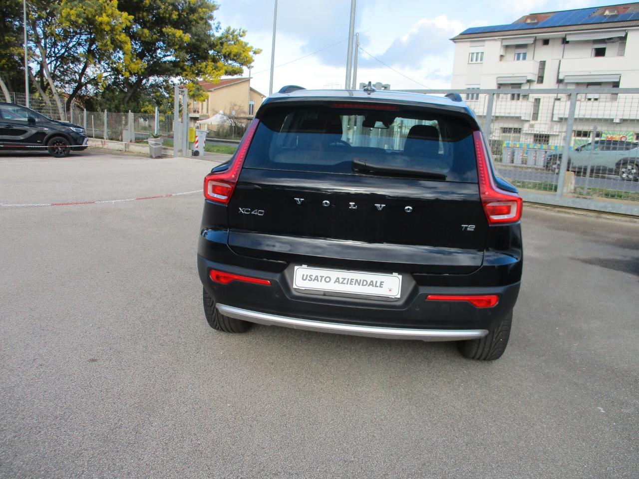 Volvo XC40 T2 automatico Essential