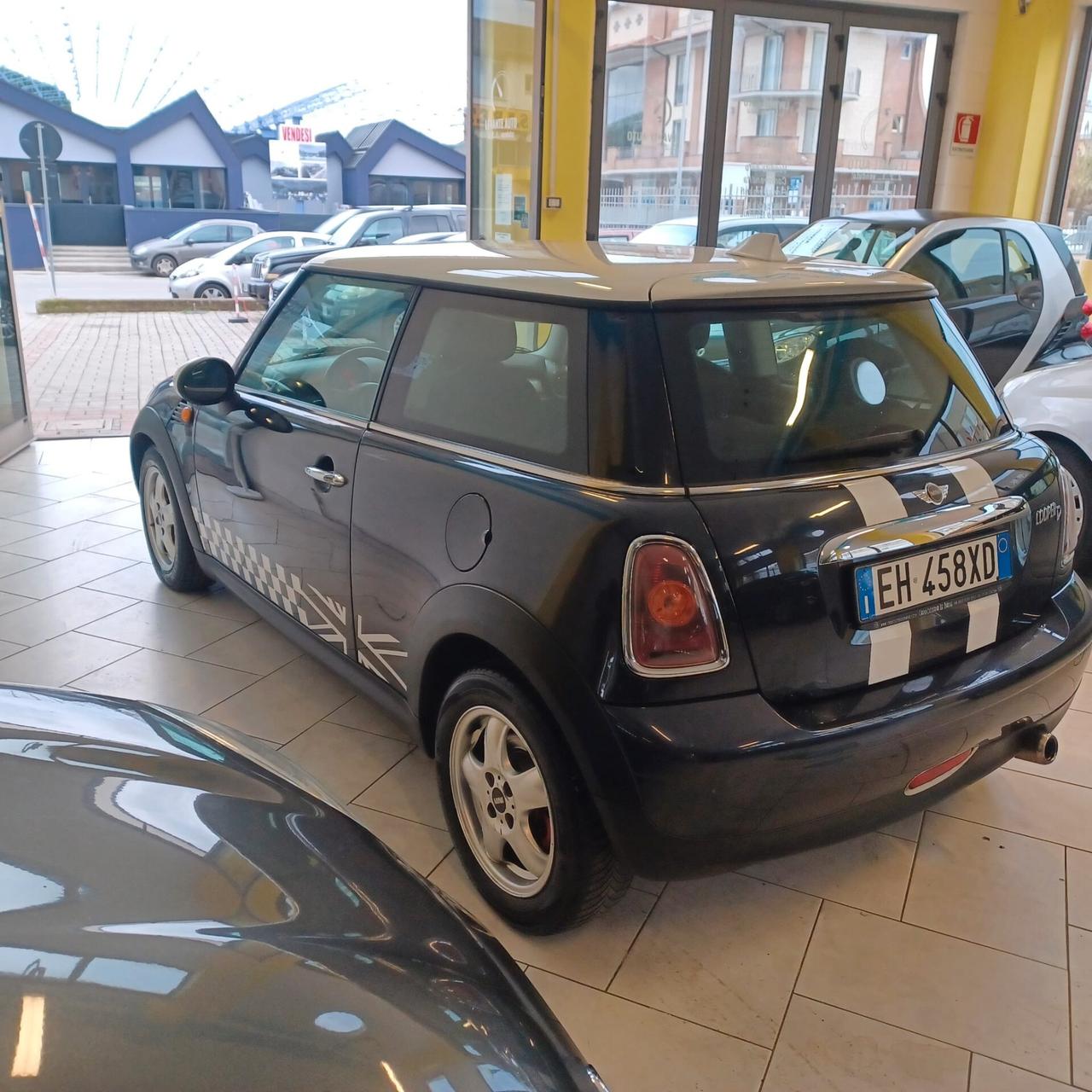 MINI COOPER D 1.6 TDI NEOPATENTATI