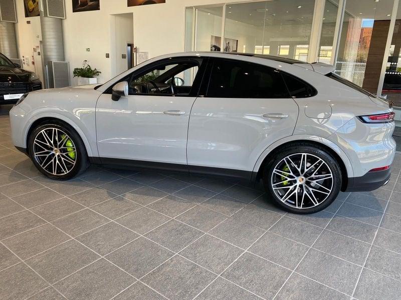 Porsche Cayenne Coupè 3.0 V6 E-Hybrid - IVA Esposta