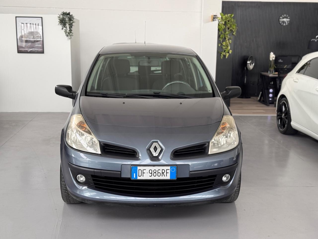 Renault Clio 1.2 16V 5 porte Luxe