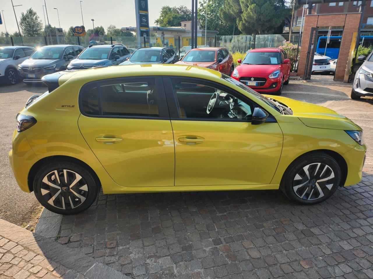 Peugeot 208 Hybrid 110 e-DCS6 Style