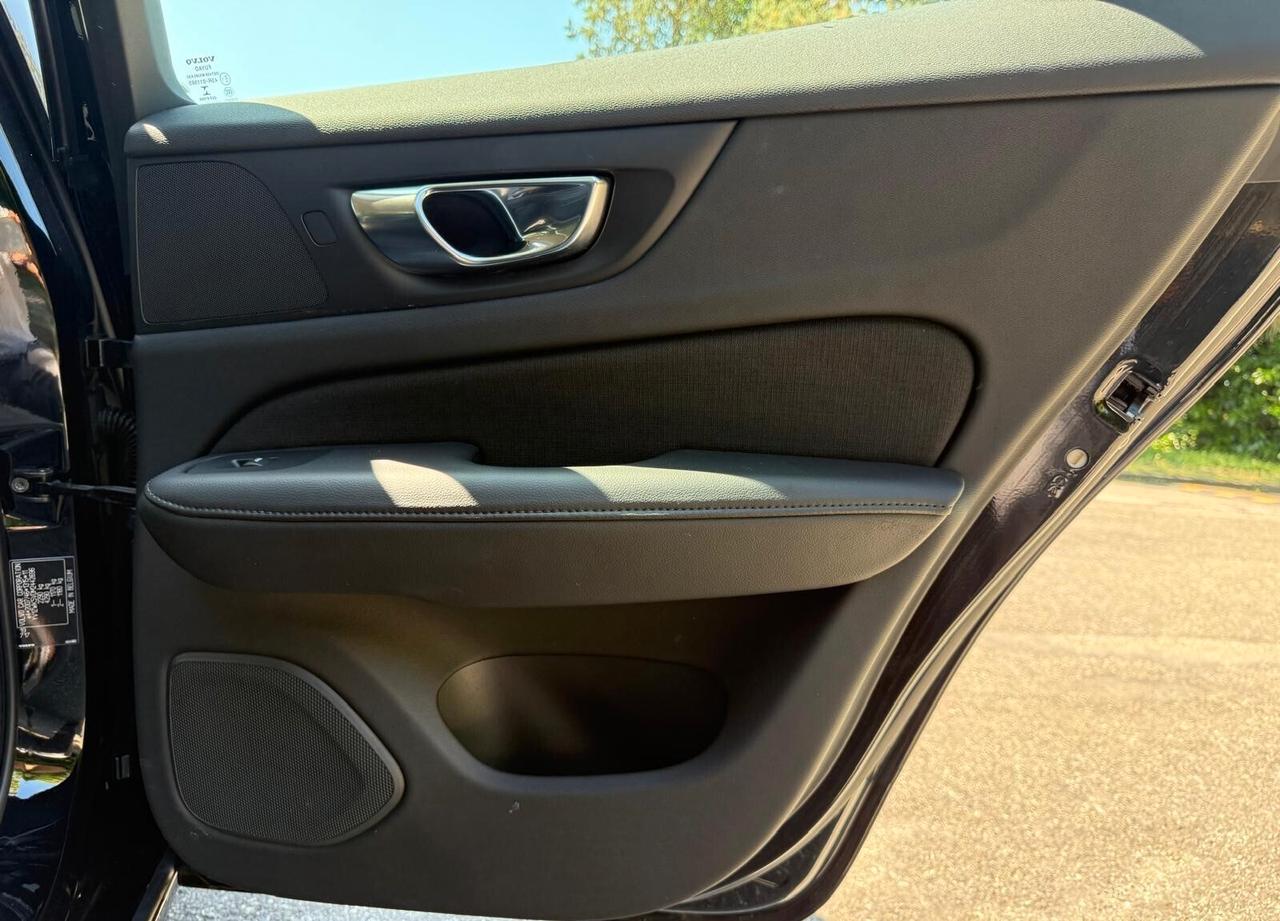 Volvo V60 B4 (d) Geartronic Momentum Pro Business PILOT ASSIST