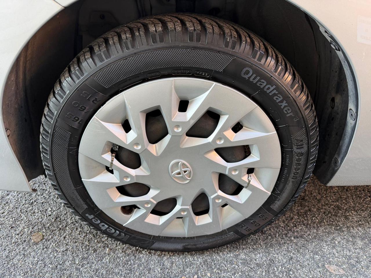 Toyota Aygo 1.0 VVT-i 72 CV 5 porte x-play