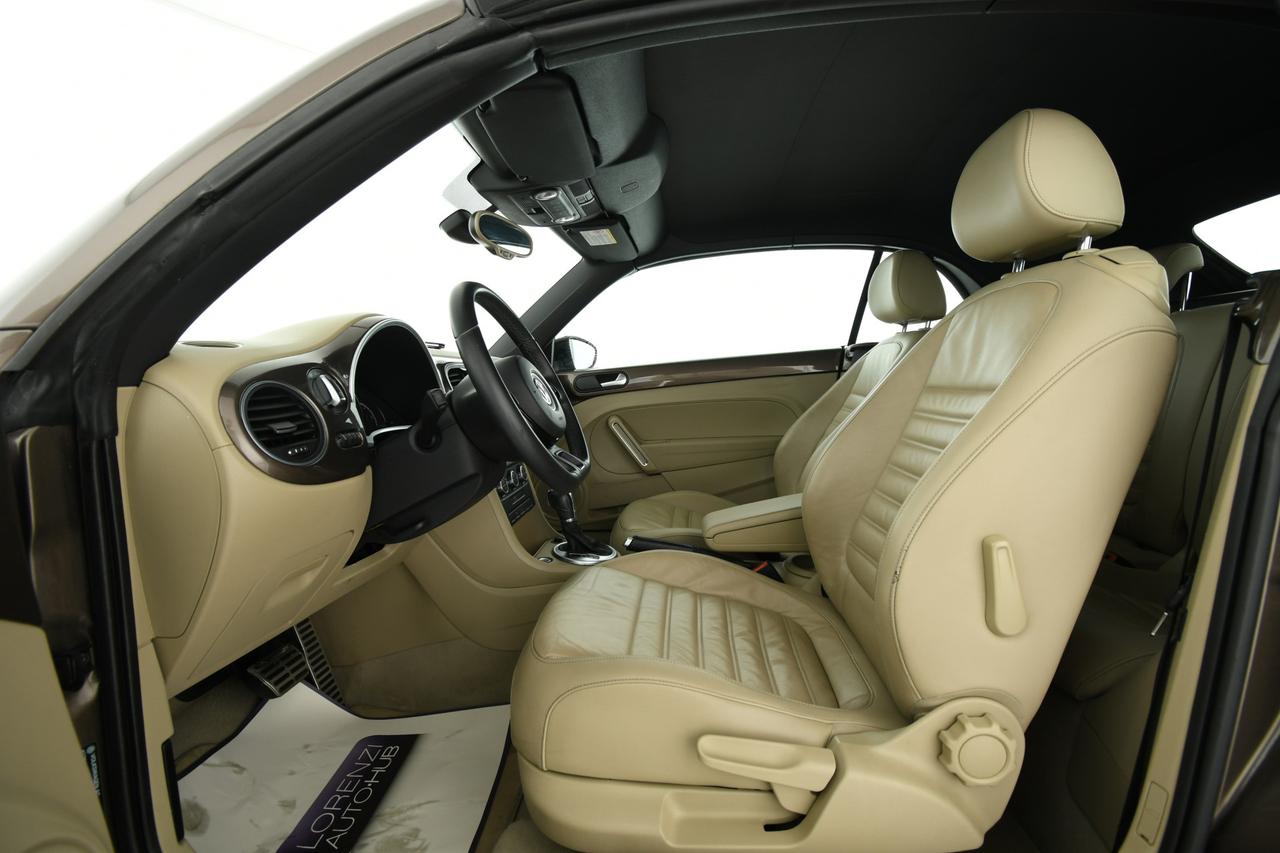 VOLKSWAGEN Maggiolino Cabrio 2.0 tdi Sport 140cv dsg PELLE+LED+C18"